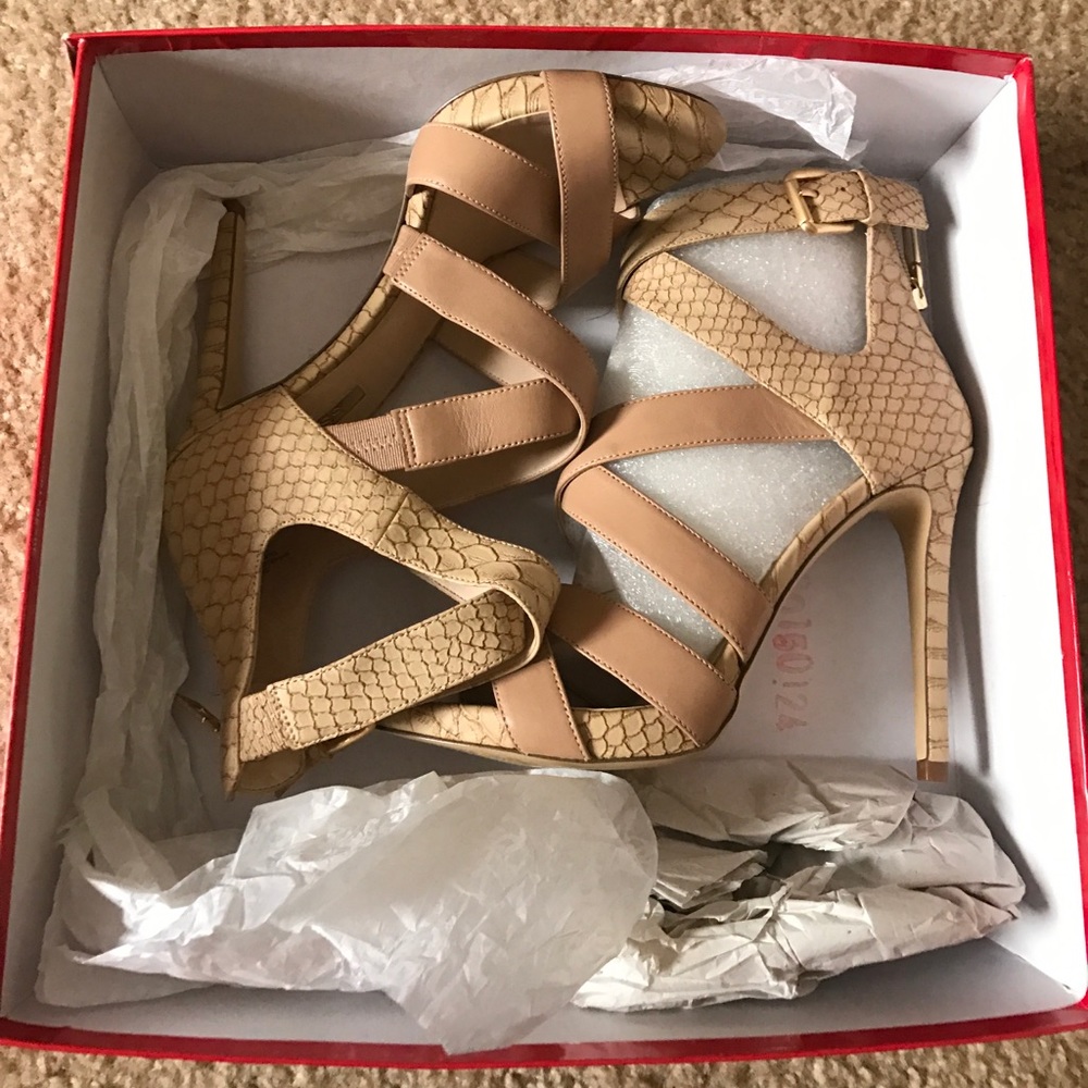 Guess Abby Heels